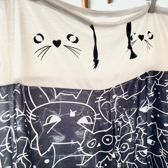 The CAT’S PAJAMA pants, large, $12 - Picture 2 of 12